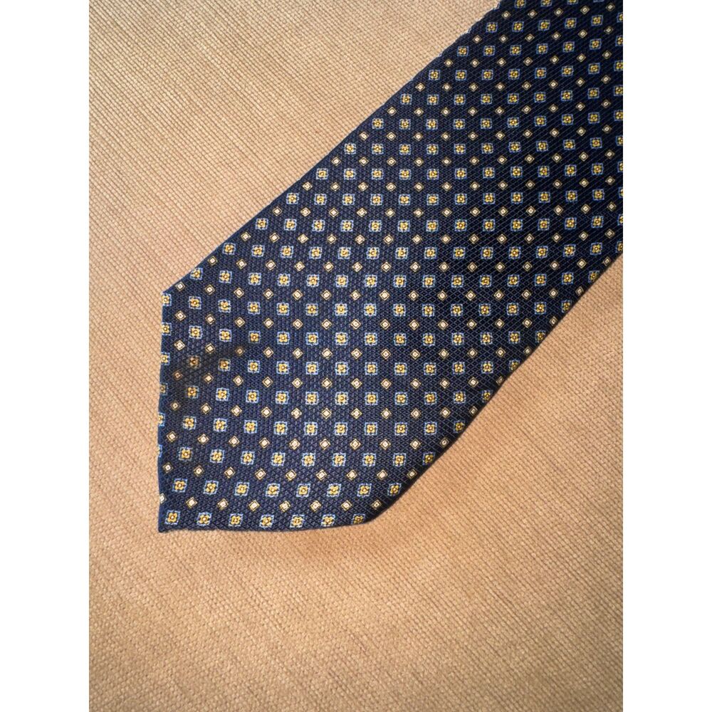Barneys New York Tie, Navy Blue and gold,100% silk Made in Italy.